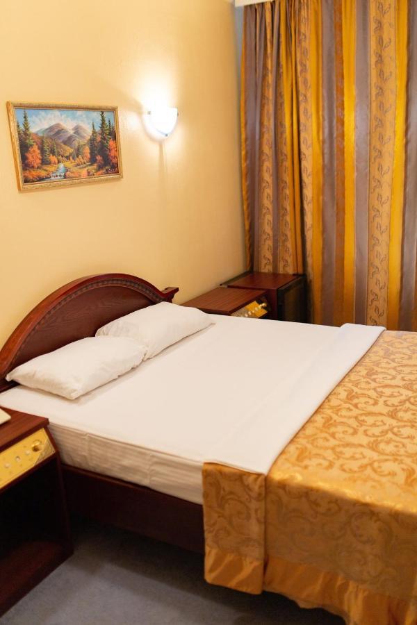 Vila Muntenia Hotel Chisinau Exterior foto